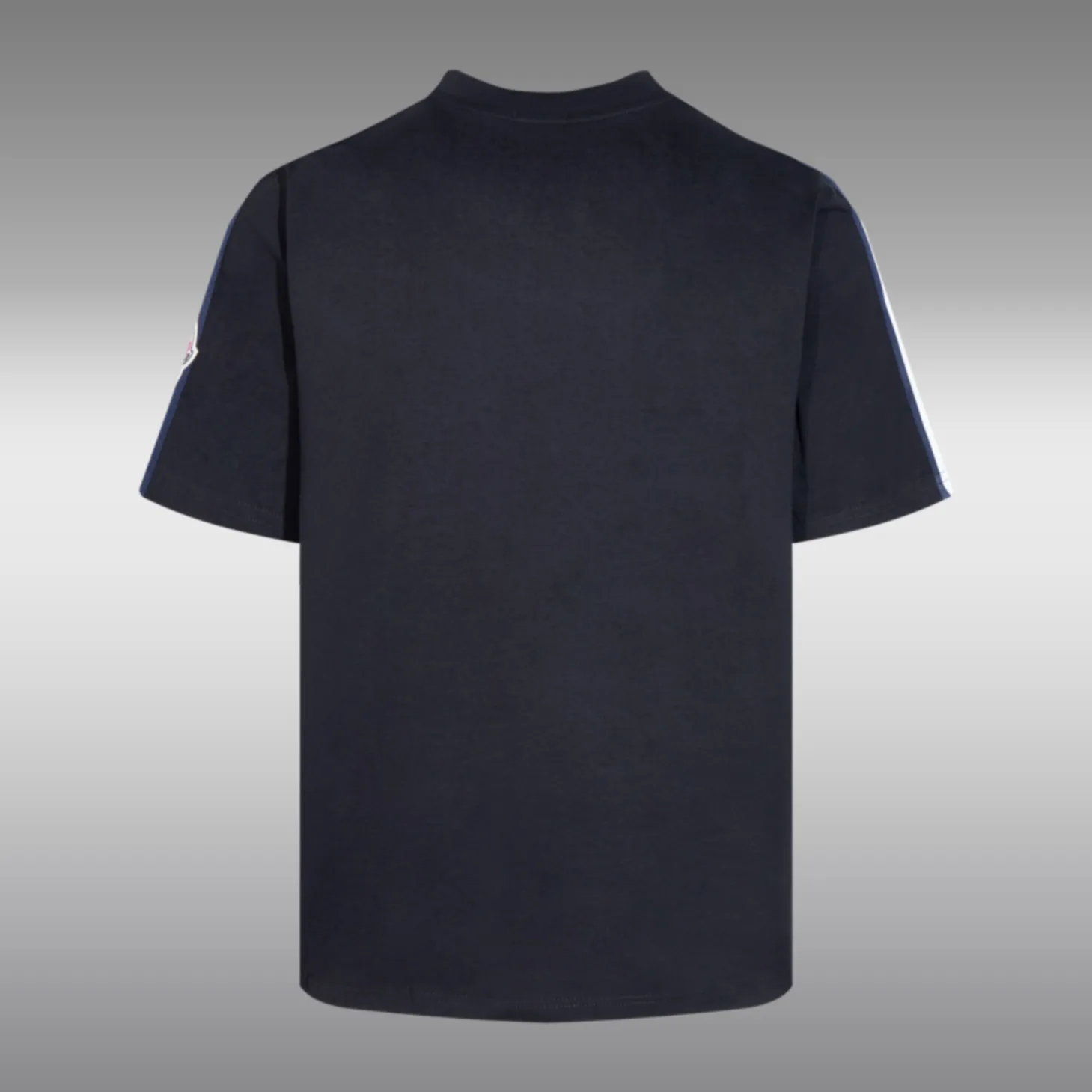 《Moncler~ 》2024New Arrival ， Quality T ， , Versatile Quality ！ ‼ 32 250G ‼ ， ， ， ， T 🤪 Sizes：S-M-L-XL-2XL ：Black，White， ， Same Style